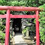 Kamakura - Hasedera Cave Entrance