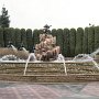Tokyo Disneyland Hotel - Entry Fountain